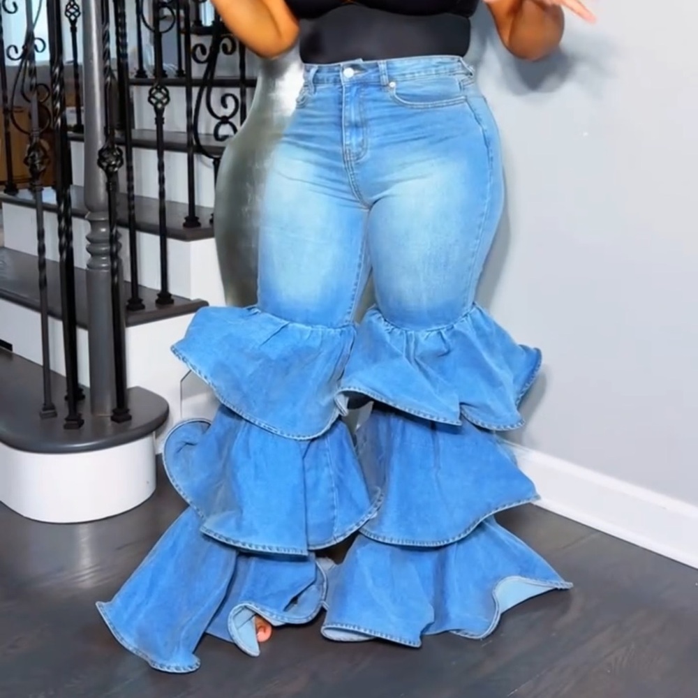 (NEW)Trendy Light Blue Ruffle Hem Women’s Jeans - Picture 2 of 10